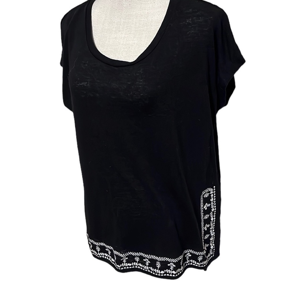 Liz Claiborne black top, embroidered bottom edge, PL